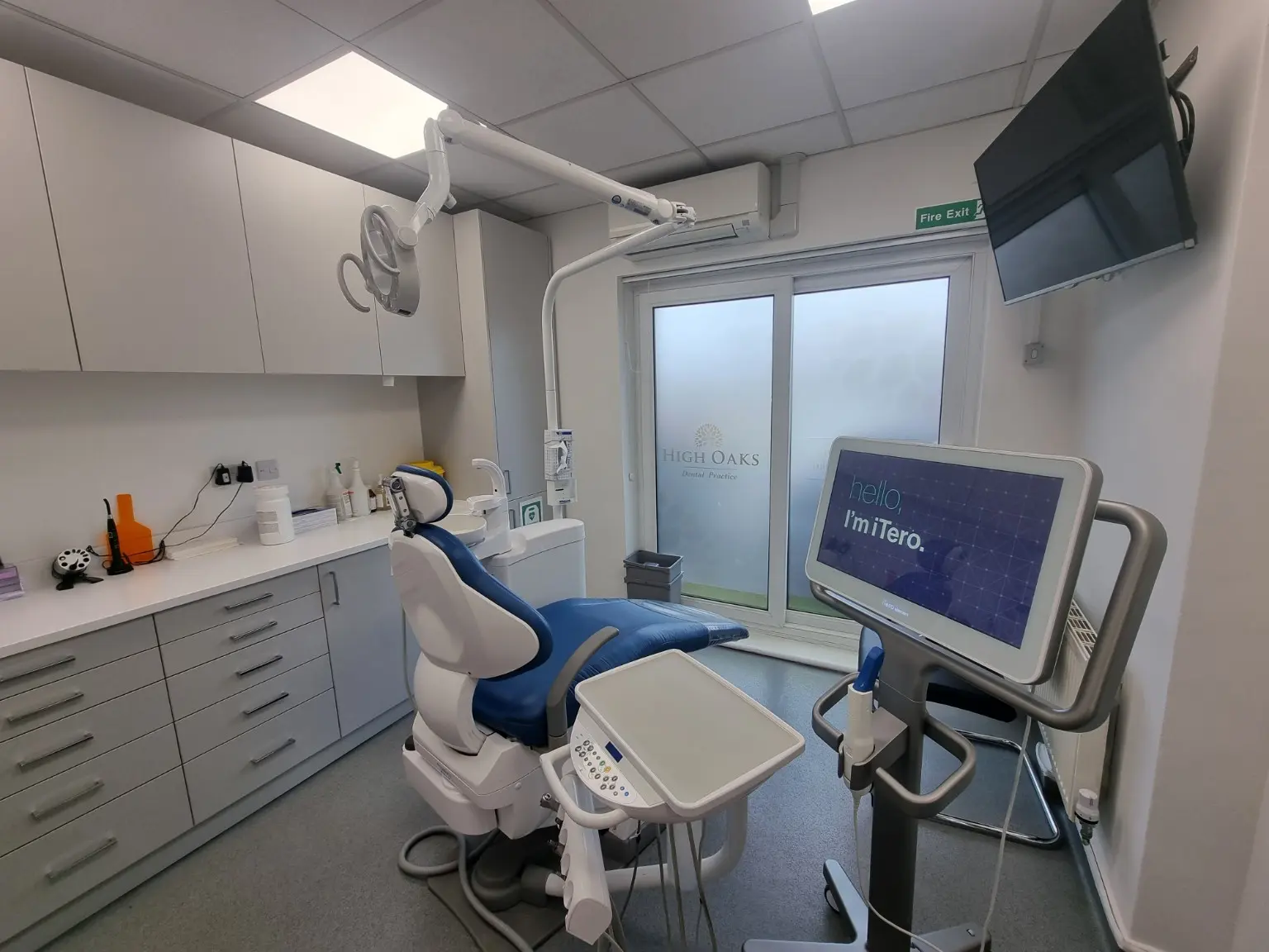 High Oaks Dental Practice treatment room with an iTero digital scanner